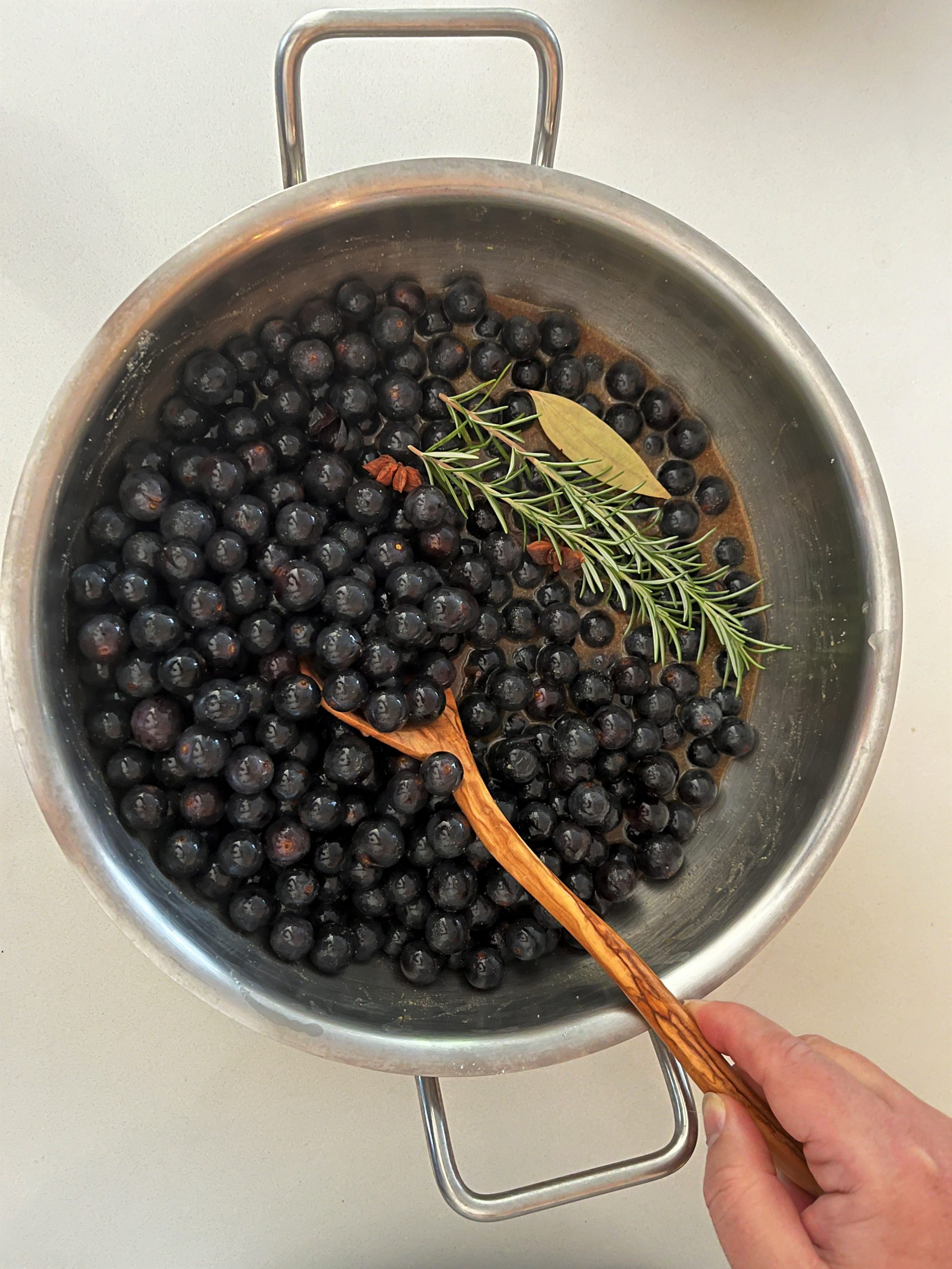 Concord Grapes Jam Recipe:  combine all the ingredients in large wide pot