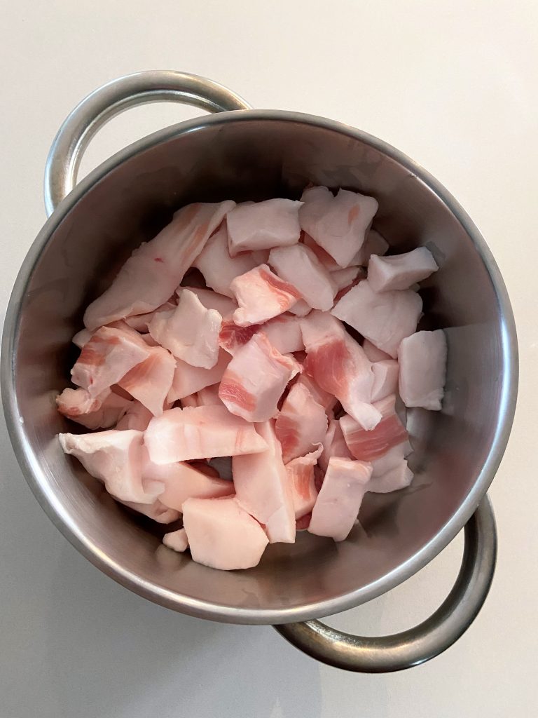 cut pork fat to make lard