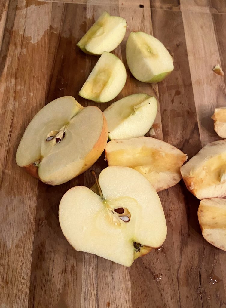 use ripe apples for the best testing apple juice