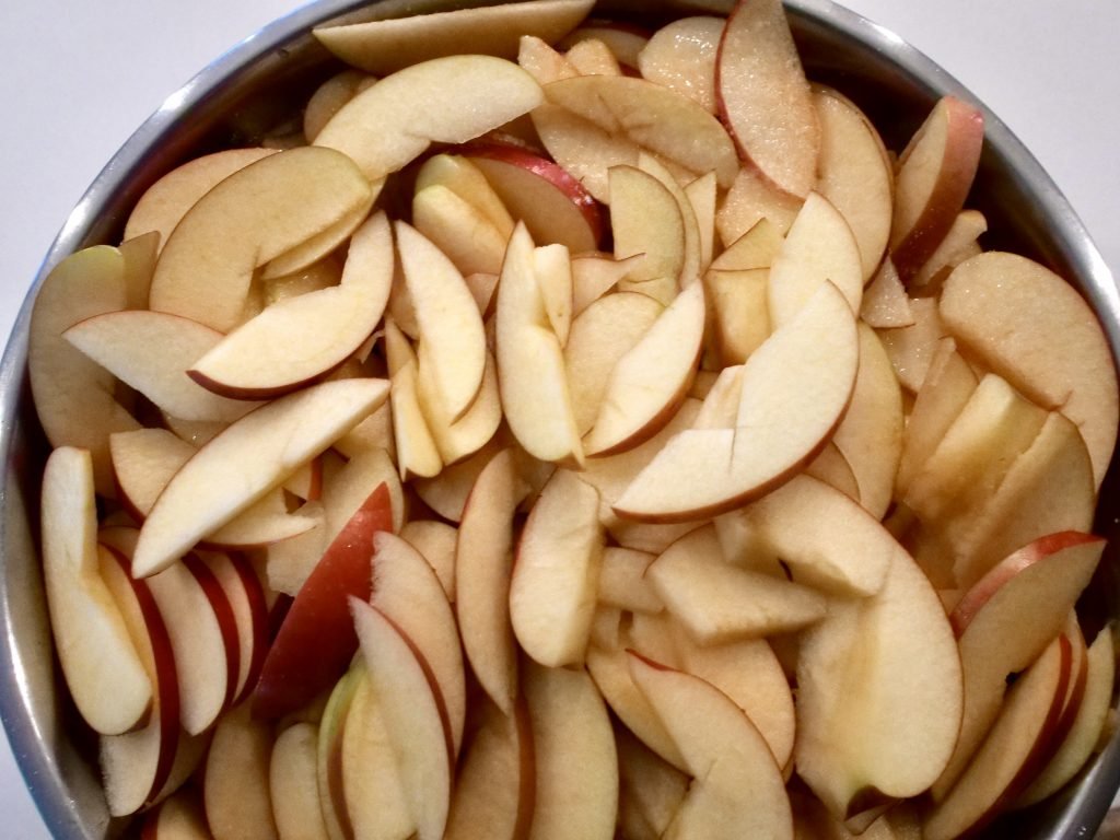 Thinly slice apples