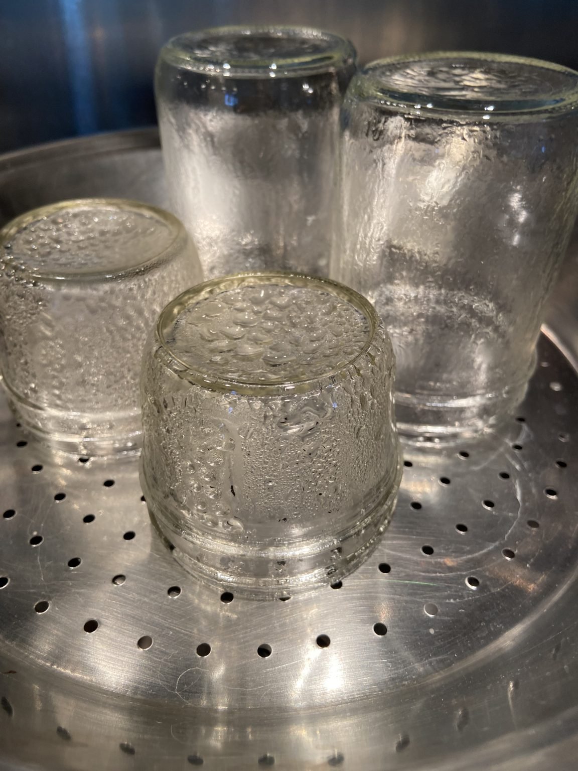 How To Safely Sterilize Mason Jars And Lids For Canning