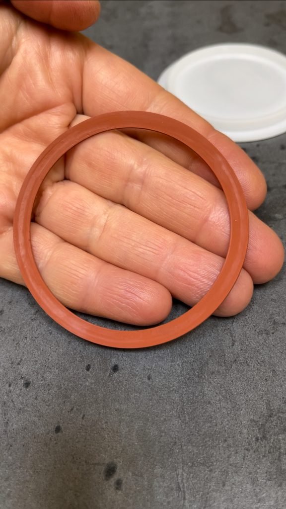 minor sealing groves on the used gasket of tattler reusable ring