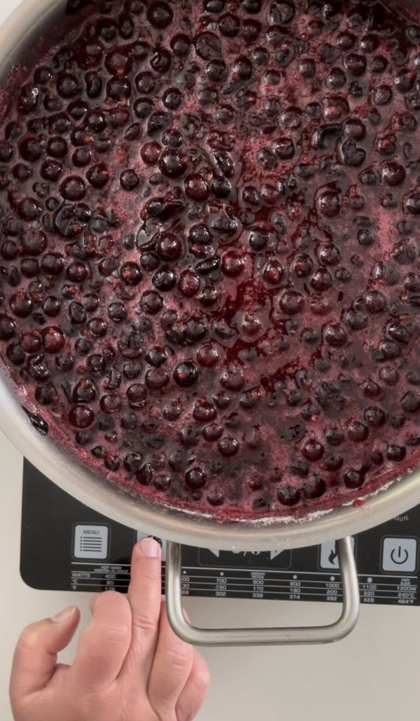 bring macerated blackcurrants to boil