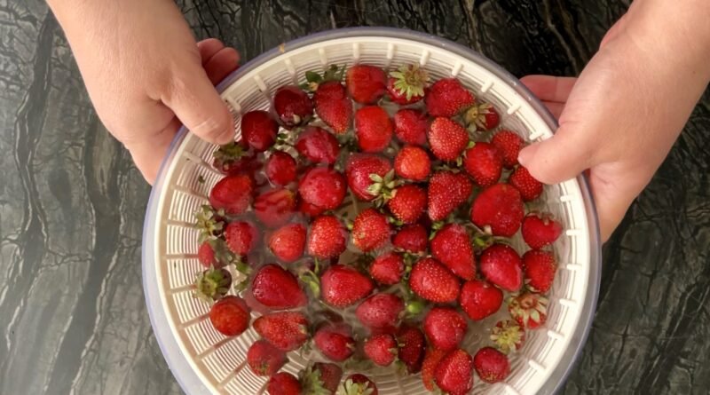 Cinnamon-Spiced Strawberry Sauce for Canning (or Fridge Storage)