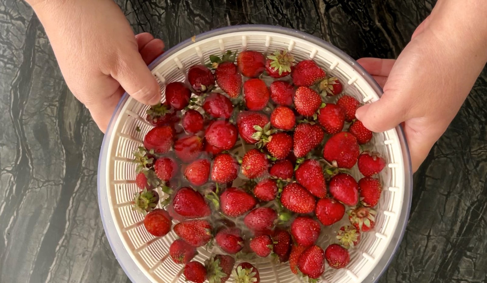 Cinnamon-Spiced Strawberry Sauce for Canning (or Fridge Storage)
