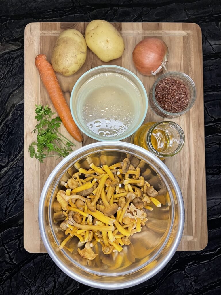 Chanterelle mushroom soup recipe ingredients use to make this wild mushroom soup