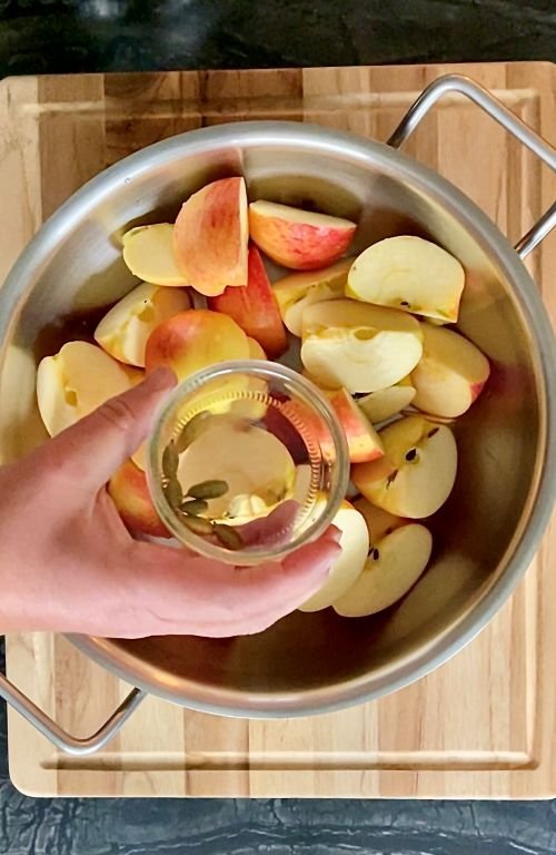 we use green cardamom pods for this apple butter recipe