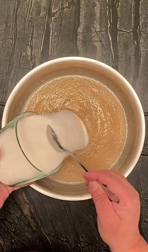 add sugar to the apple mixture