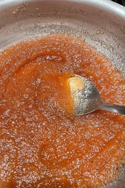 texture of the fully cooked apple butter