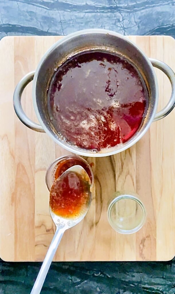 pour syrup the Ledge into canning jars to preserve it long term