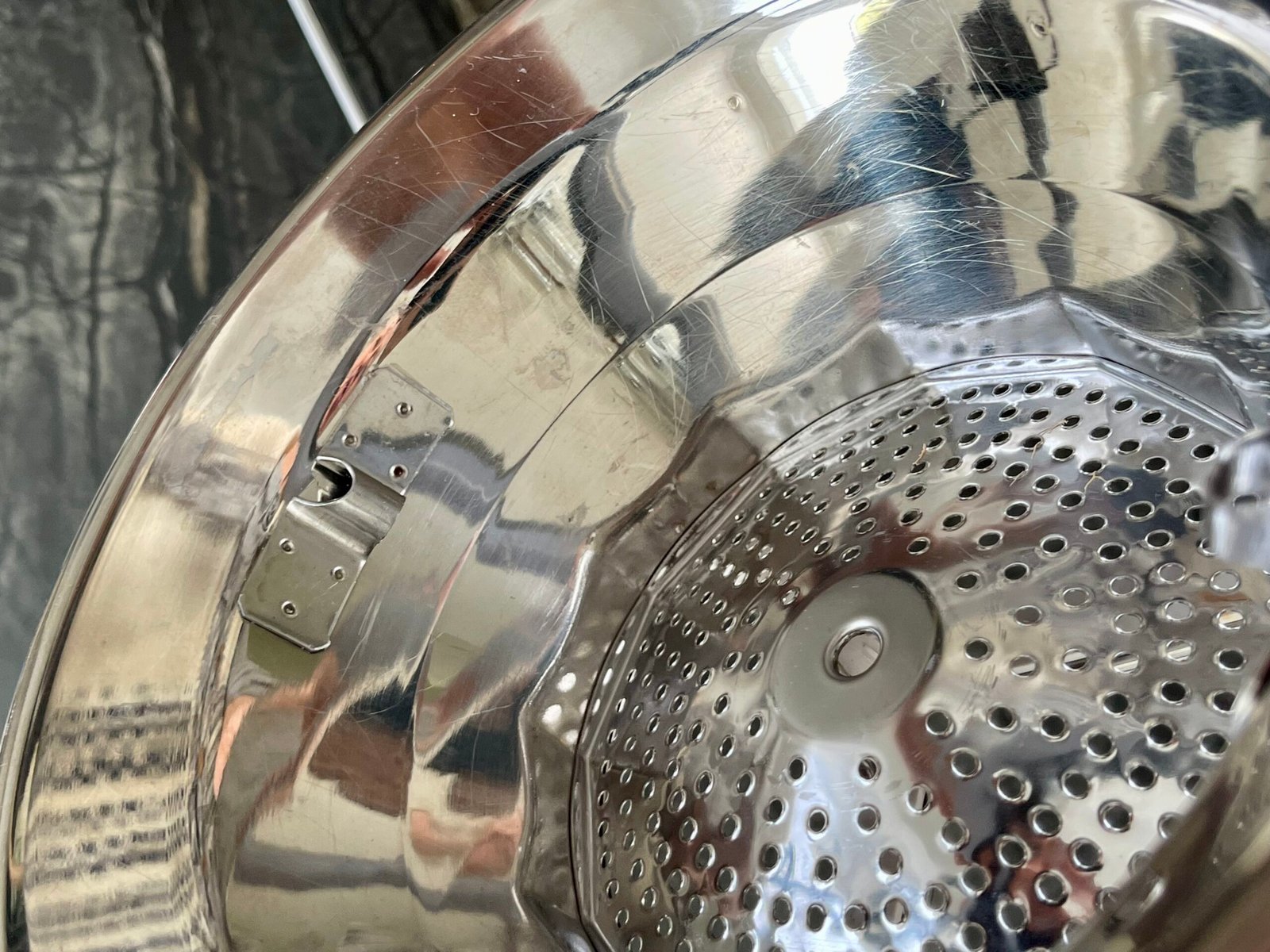 correctly installed milling disc - domed side up