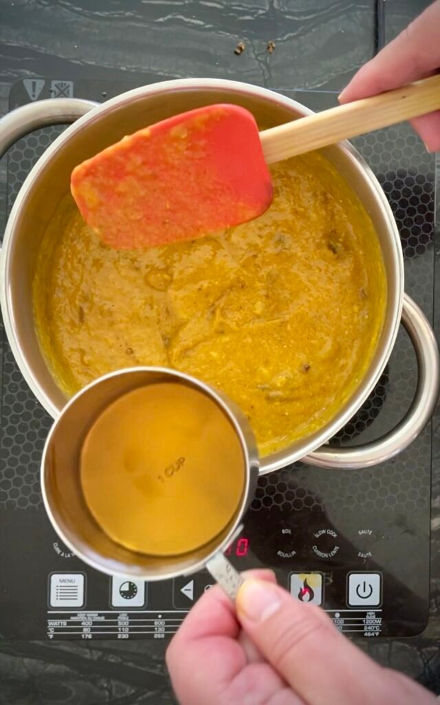 smooth mango chutney - add vinegar to a mango chutney mix